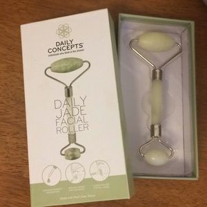Jade facial roller